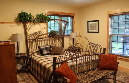 Schofield Cama Y Desayuno | Inn at the River