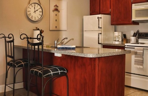 Harbor Village Condominio | Inn Building Condo #111 | Pool, Hot Tub, & Tennis