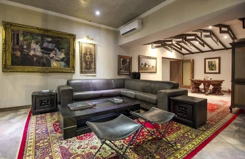 Pretoria Casa | Inn On Mars