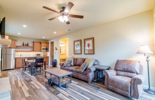 Ahwahnee Cama Y Desayuno | Inn the Woods Suites