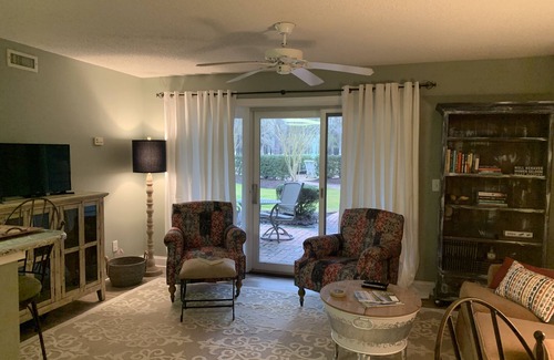 Snug Harbor Condominio | Inner Banks Condo With Golf Course and Marina Access