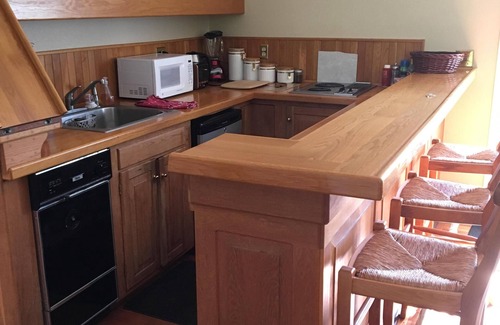 Port Townsend Casa | Arcadia Innkeepers Apartment at Eaglemount Winery | Cidery