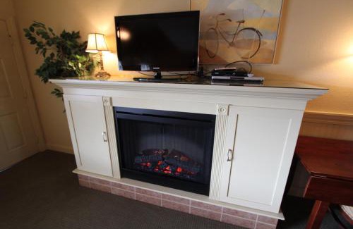 Falmouth Heights Hotel | InnSeason Resorts HarborWalk