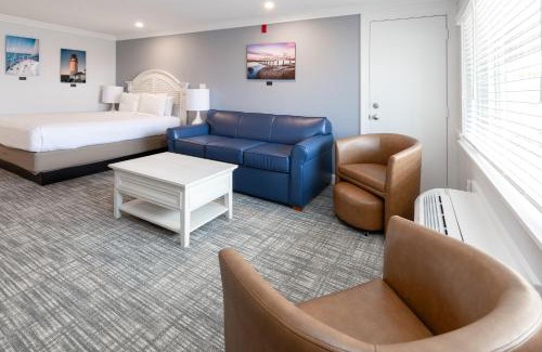 Falmouth Heights Hotel | InnSeason Resorts HarborWalk