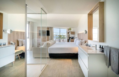 Bahía de San Antonio Hotel | INNSiDE by Meliá Ibiza Beach