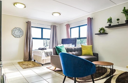 Greater Johannesburg Metropolitan Area Apartamento | Insaka's Greenlee Apartment - Greenlee Lifestyle Centre, Sandton