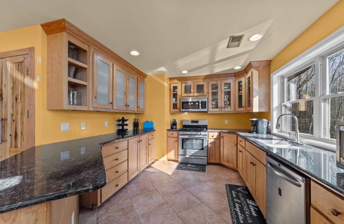 Barium Springs Casa | Frente al lago de lujo dentro del parque estatal con hermosas vistas. Cine. Playa. Wifi