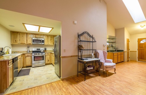 Yosemite West Casa | Inside Yosemite Park Winter Wonderland