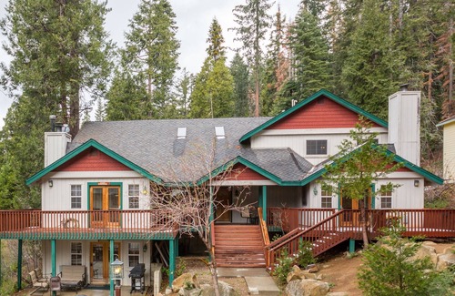 Yosemite West Casa | Inside Yosemite Park Winter Wonderland