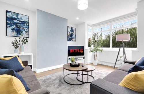 Aylestone Apartamento | Inspira Stays - Spacious Modern House in Leicester - Free Parking - Xbox, Table Football & Smart TV