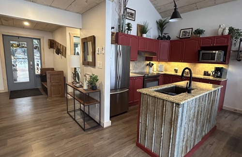 Lac-Cayamant Cabaña | Inspired by nature, designed for multifamily fun! New, lakeside, pet friendly