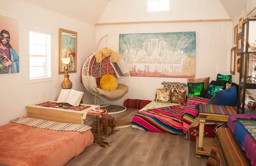 Kingman Otro | Inspiring Tiny Home on Modern Community-Farm