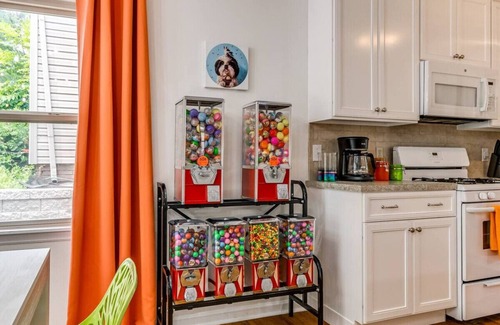Tulsa Casa | Insta-Worthy | Dog Friendly | Hot Tub | EXPO