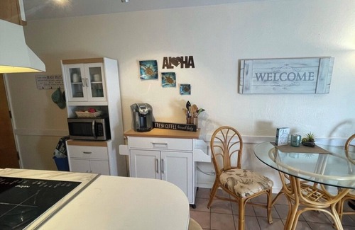Poipu Condominio | Instant Aloha! Footsteps away from waves, sea life and sunsets.