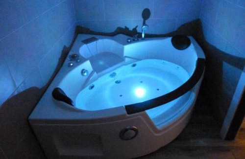 Benicalap Apartamento | Intimo y Acogedor "algunos" con Bañera Hidromasaje
