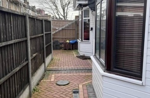 Loxford Apartamento | Inviting 1-bed Apartment in Ilford