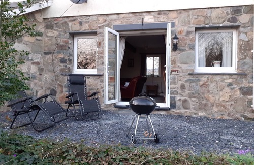 Rhyd-y-clafdy Cabaña | Inviting 3-bed Cottage Close to Pwllheli