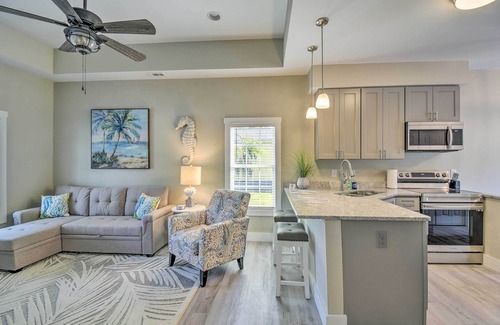 Ocean Isle Beach Casa | Inviting Home < 2 Mi to Ocean Isle Beach Pier