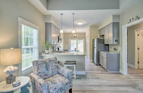 Ocean Isle Beach Casa | Inviting Home < 2 Mi to Ocean Isle Beach Pier