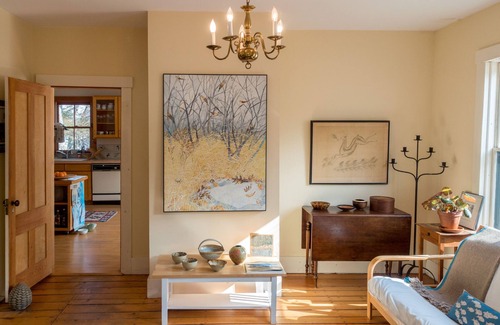 Harrisville Casa | Invitando al país victoriano en el lago en el histórico Harrisville