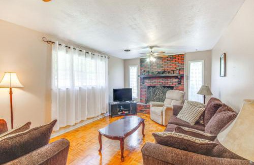 Vicksburg Casa | Inviting Vicksburg Home with Patio and Charcoal Grill!