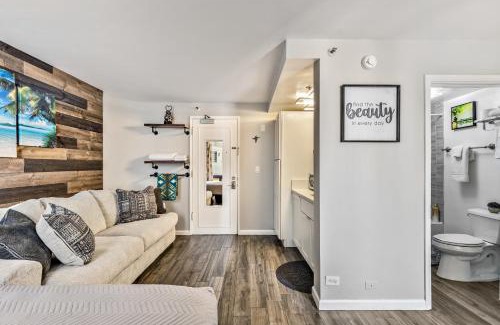 Waikiki Apartamento | Inviting Waikiki Grand Hotel Room One Block to Beach!