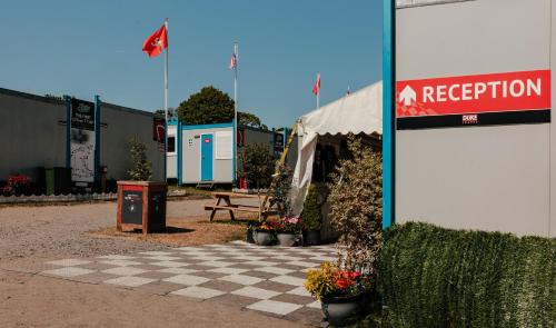 Douglas Otro | IOMTT Village at Isle of Man TT