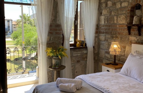 Yenifoca Hotel | Ionia Liberty Stone Hotel