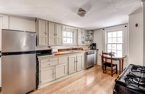Ipswich Cabaña | Soleado 4BR Ipswich Cottage w / hermosas vistas!