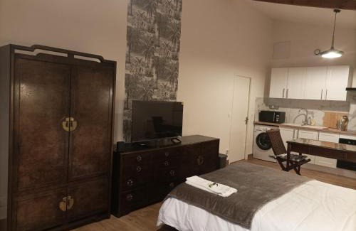 Saint-Germain-en-Laye Casa | Iris Garden Cottage