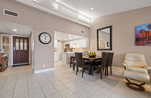 Palm Desert Condominio | Ironwood Country Club Palm Desert Darling 2-bd 2-bath corner location