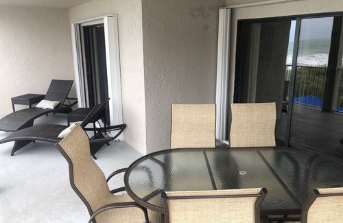 Stuart Condominio | Paraíso frente a la playa S. Isla Hutchinson ¡Se admiten mascotas GRATIS! Golf disponible.