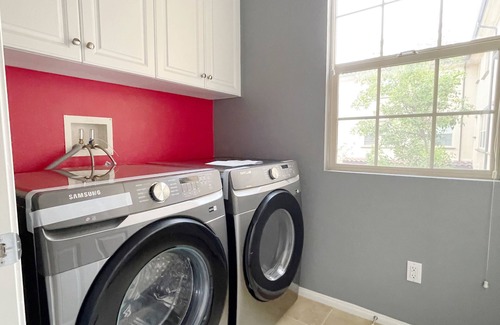 Portola Springs Condominio | Irvine townhouse close to park, community club
