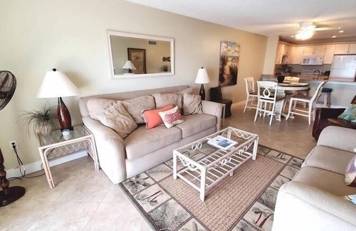 Ilexhurst Condominio | Island Beach Club 24 - Piso 2 dormitorios / 1 baño Golfo frente, ocupación máxima de 4 personas.