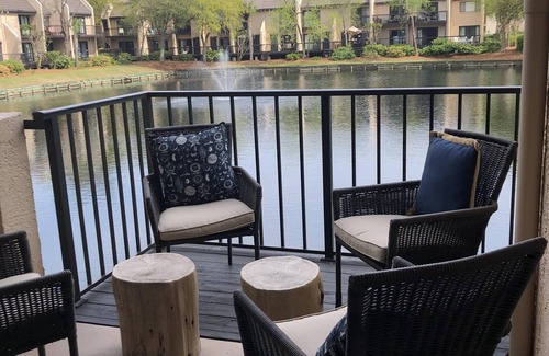 Folly Field Condominio | Island Club # 104, renovado 2 dormitorios, 2 baños, 1er piso Villa