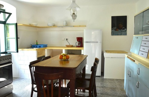 Sveti Jakov Apartamento | Cres Island, Stivan, casa de pueblo restaurada con cariño sobre la bahía del Adriático Merasci