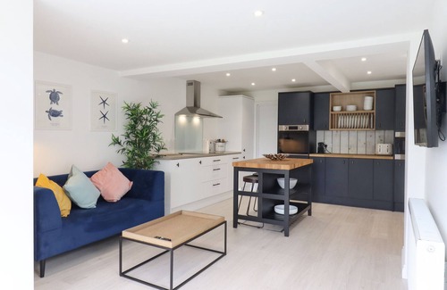 Layer Marney Cabaña | ISLAND HOUSE, family friendly, with a garden in Mersea Island