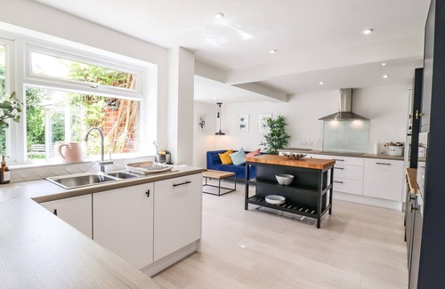 Layer Marney Cabaña | ISLAND HOUSE, family friendly, with a garden in Mersea Island