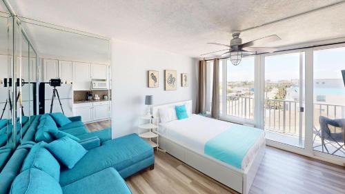 Treasure Island Hotel | Island Inn Beach Resort