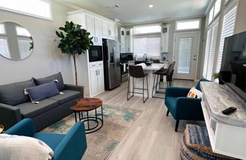 Baker County Hotel | Island Oaks