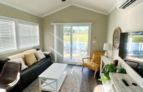 Baker County Hotel | Island Oaks