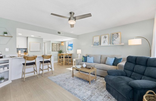 Sunset Beach Condominio | Island Paradise - Beachfront Condo