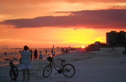 Fort Myers Beach Villa | Island Villa with 33 Foot Infinity Pool, Dolphin Visits