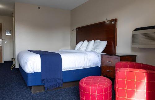 Put-in-Bay Hotel | Islander Inn