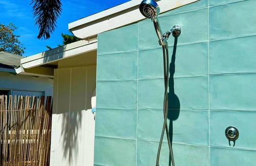 Wilton Manors Apartamento | Islands Inn on the Drive - Vista Azul Suite - Queen Bed - A2