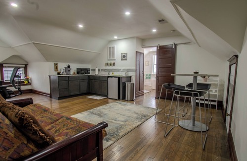 Detroit Casa | Islandview Family Get Away