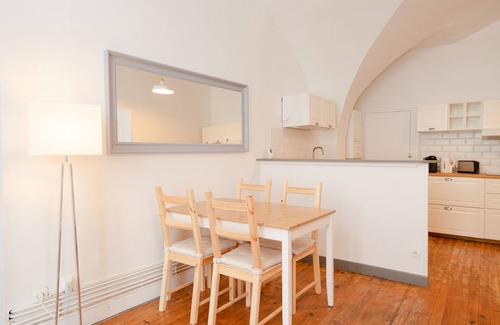 Issoire Apartamento | Apartamento-Apartamento-Baño privado con bañera-Vista al patio