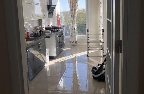 Beylikduzu Apartamento | Estambul Niza y tranquila junto al mar.