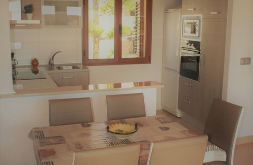 Clara Apartamento | Torredembarra: soleado, gran terraza, a 5 minutos de la playa (HUTT-008560)