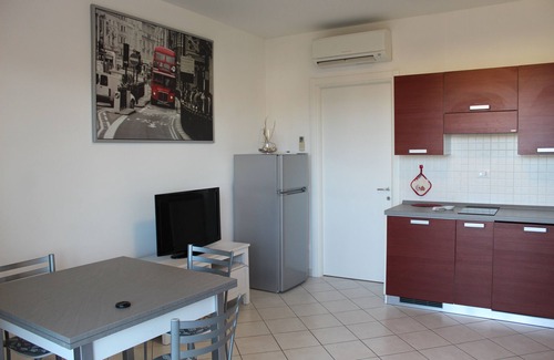 Marina di Castagneto Carducci Apartamento | BEAUTIFUL APARTMENT IN COTTAGE, LOCATED IN BEAUTIFUL LOCATION